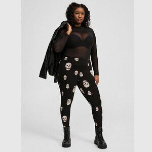 Torrid - Full-Length Legging in Moody Skulls Deep Black​